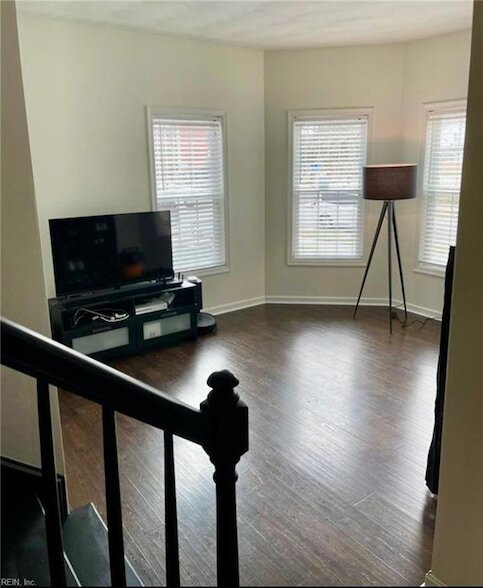 Building Photo - 404 W 29th St