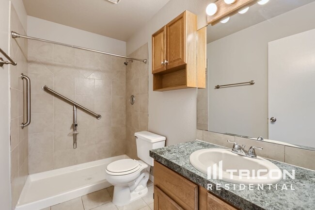 Building Photo - 4318 Sunridge Dr