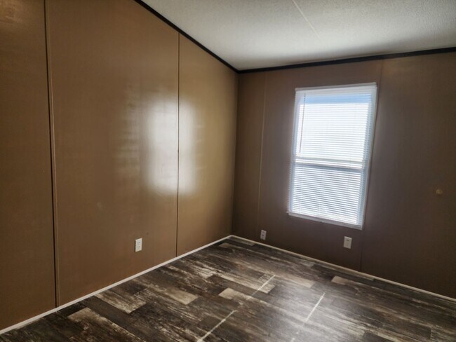 Building Photo - 1210 N Avenue K