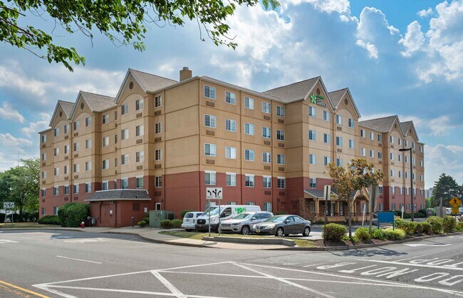 Building Photo - Furnished Studio-Secaucus - New York City Area