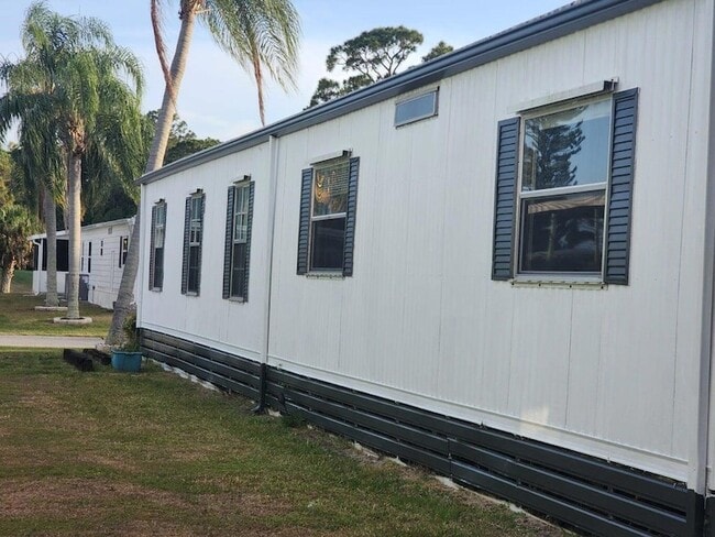 Primary Photo - 14 Novedades