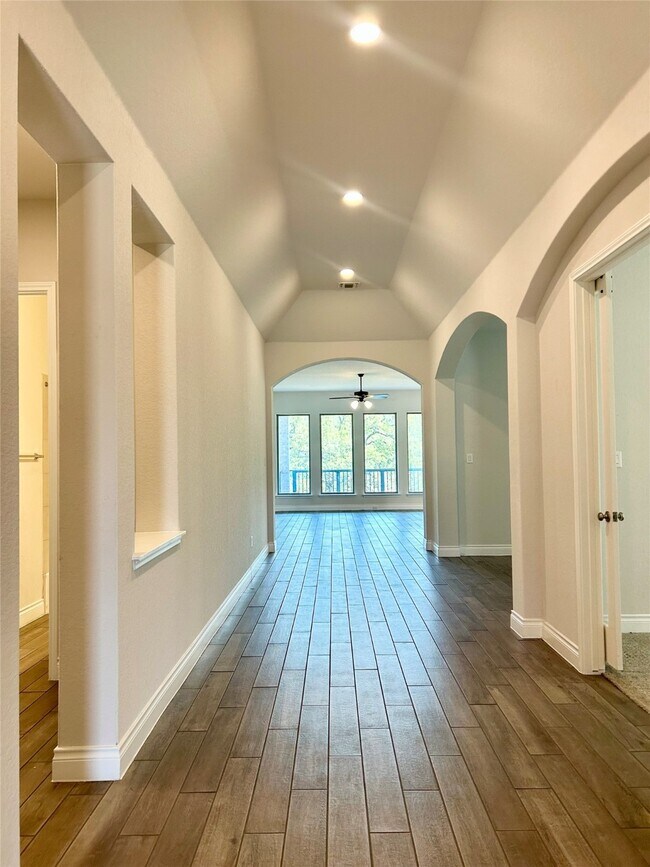 Primary Photo - 14074 May Mist