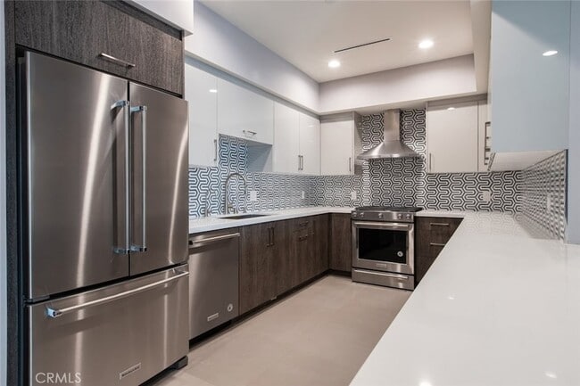 Building Photo - 2225 Mira Vista Ave