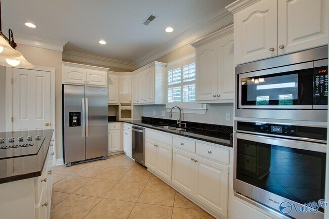 Building Photo - 3017 Brunswick Cir SE