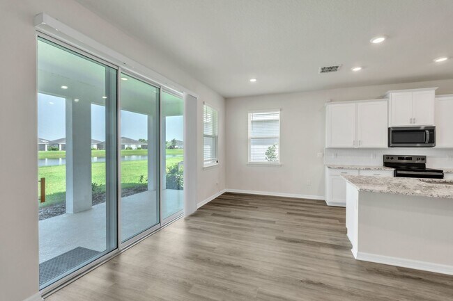 Building Photo - 3 Bedroom Villa - Star Farms