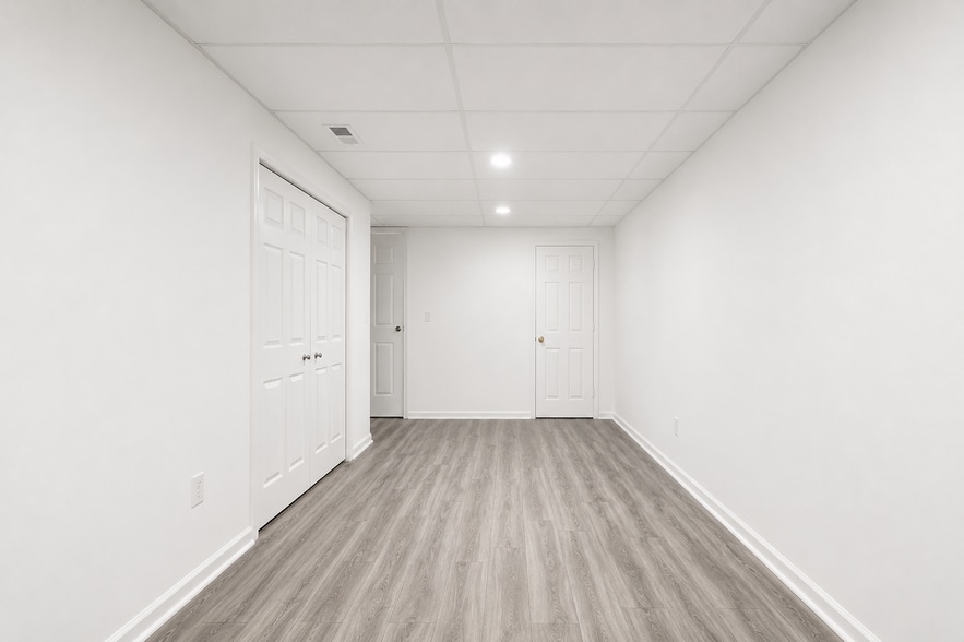 Building Photo - Room in House on Smoke Hill Dr NE