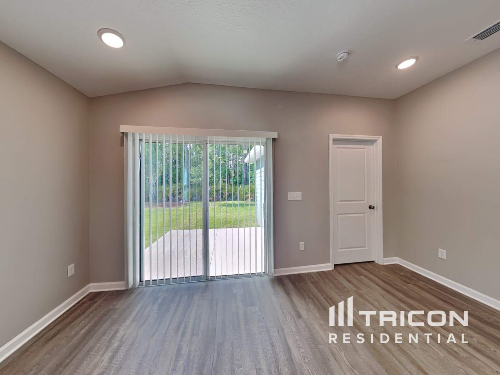 Building Photo - 470 Chandler Dr