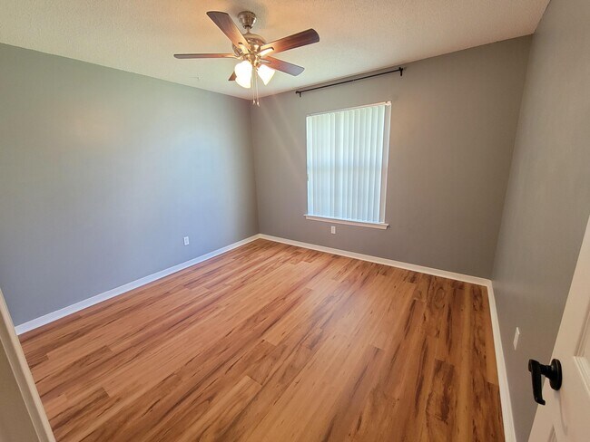 Building Photo - 2256 Orion Lake Dr