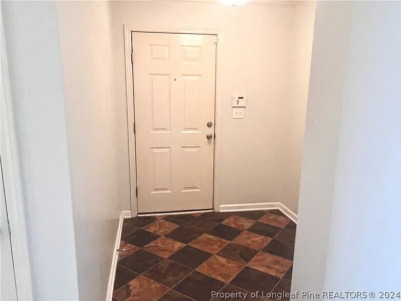 Building Photo - 1841 Balmoral Dr