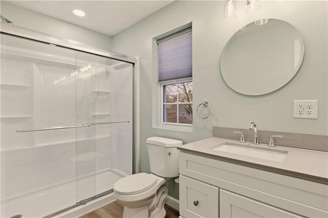 Building Photo - 45 Windsor Rd