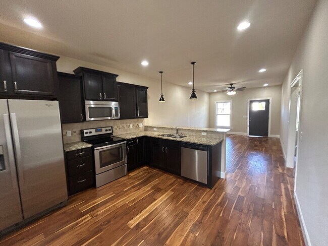 Building Photo - 2 BD 2BA Apartment in Cooper Square For Rent!