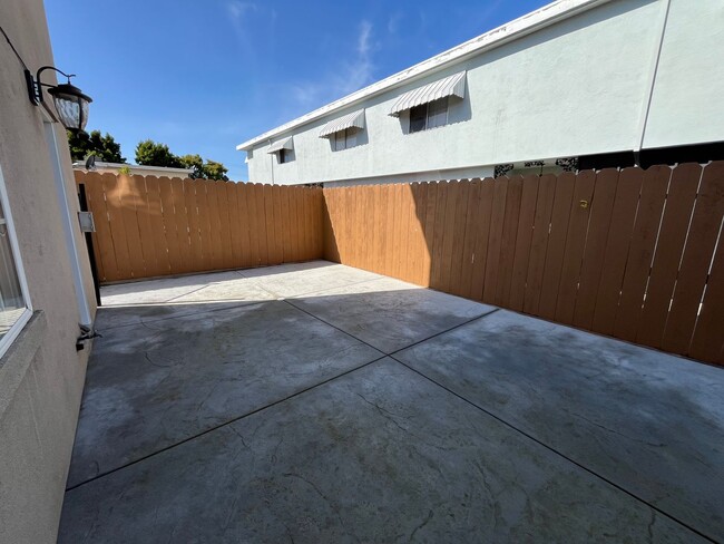 Building Photo - Upgraded and Beautiful Spacious 4 Bedroom ...