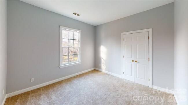 Building Photo - 7819 Red Oaks Trail