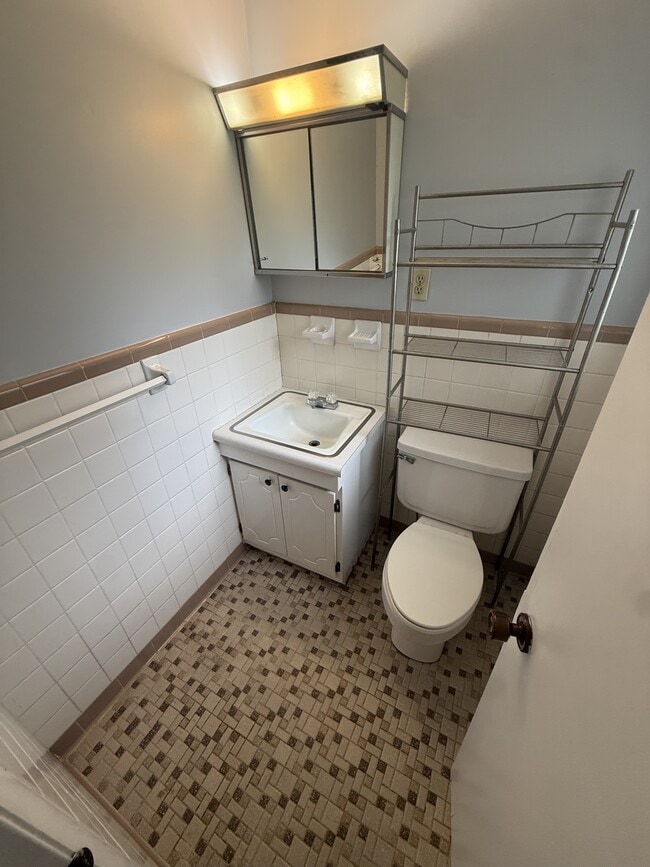 Building Photo - 41 Rabon Rd