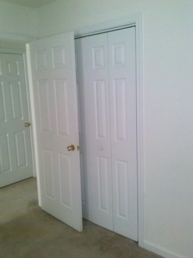 Building Photo - 2311 Nicole Dr