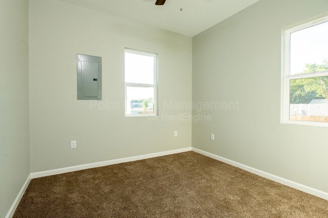 Building Photo - 1601 S Pattie St