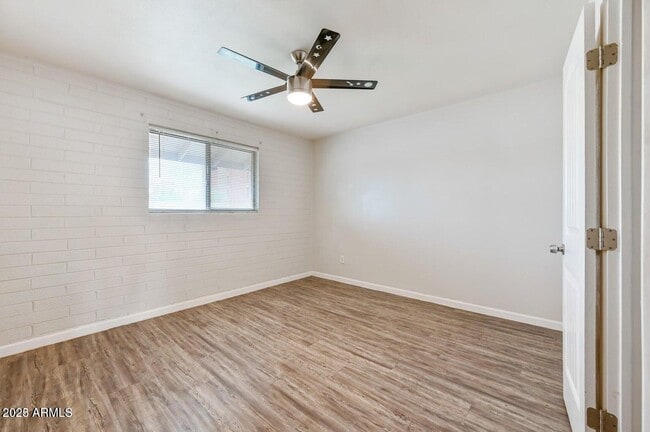 Building Photo - 1744 W Glendale Ave