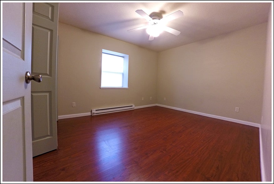 1st Bedroom - 518 Main St
