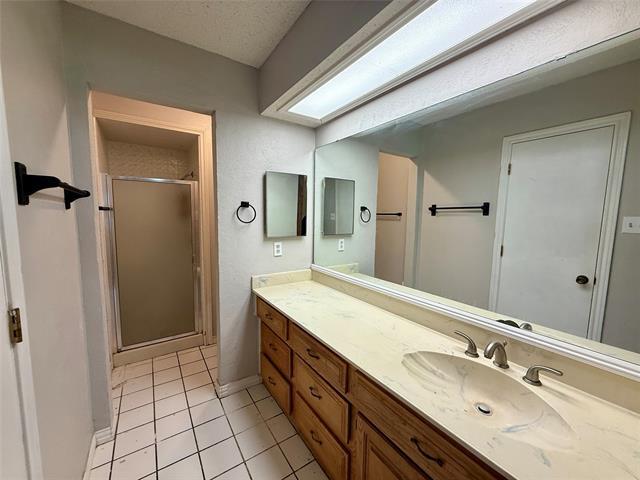 Building Photo - 4011 Fairway Dr