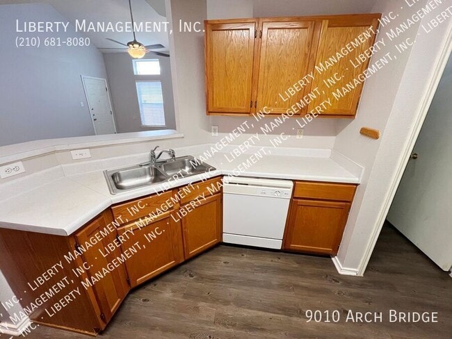 Building Photo - 9010 Arch Bridge