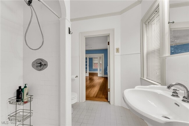 Building Photo - 2540 Euclid Heights Blvd