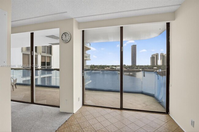 Building Photo - 19707 Turnberry Way