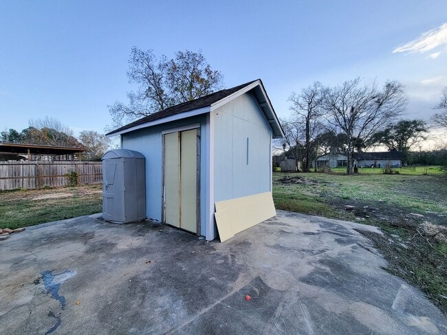 Building Photo - REMODELED 2 BEDROOM LEASE HOME IN LA MARQUE, TEXAS