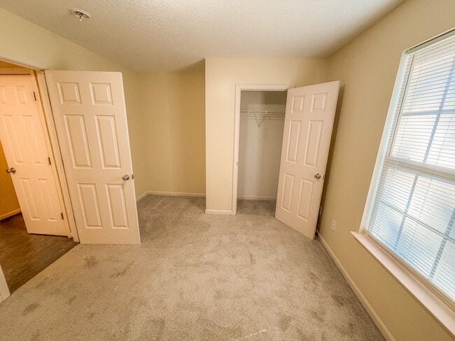 Building Photo - 116 Whipple Ln