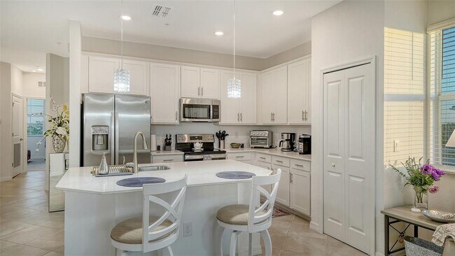 Building Photo - 12140 Wellen Golf St