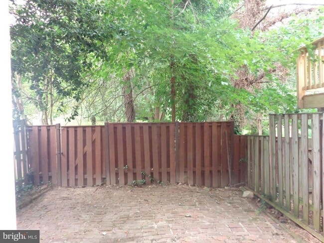Building Photo - 5565 Peppercorn Dr