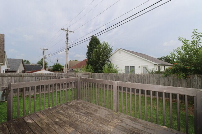 Building Photo - 125 Christopher Dr