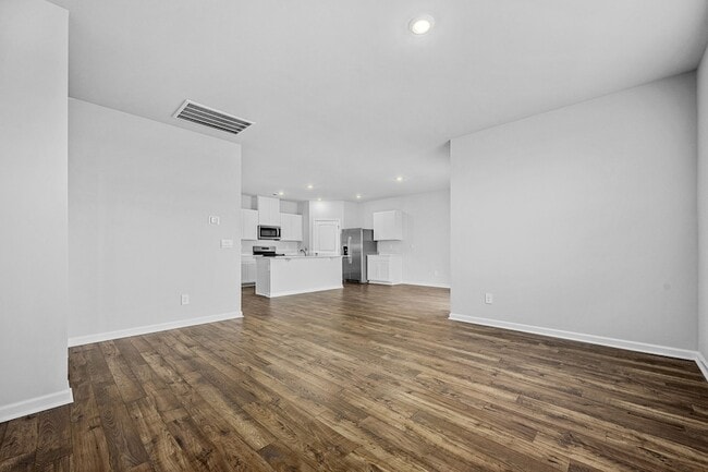 Building Photo - 1512 Mountain View Dr