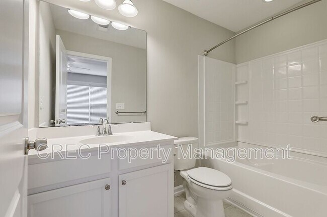 Building Photo - 270 Swallowtail Ln