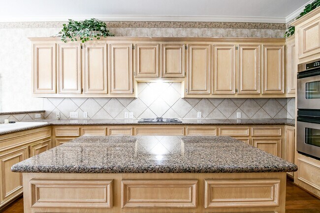 Building Photo - 3003 Grand Noble Cir