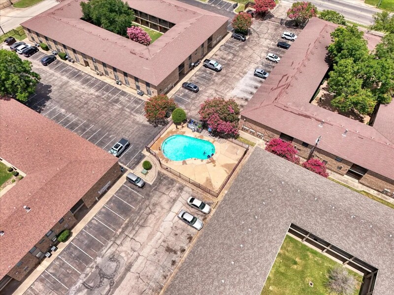 Building Photo - 1421 S 12th St