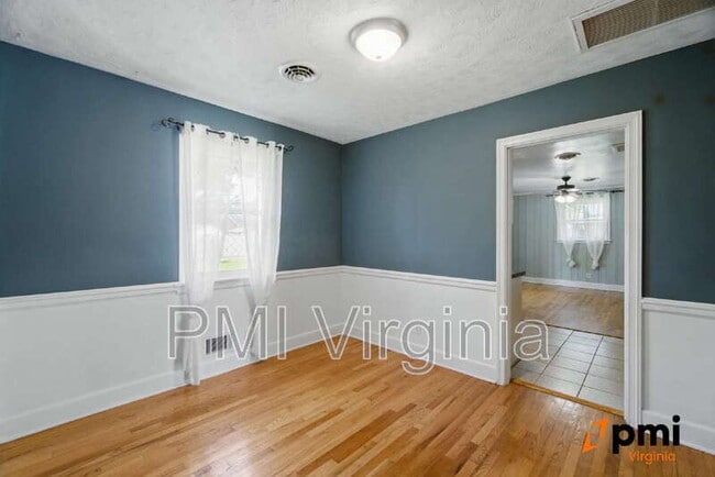 Building Photo - 4012 Nina Dr