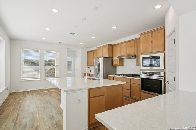 Building Photo - 10833 Coppola