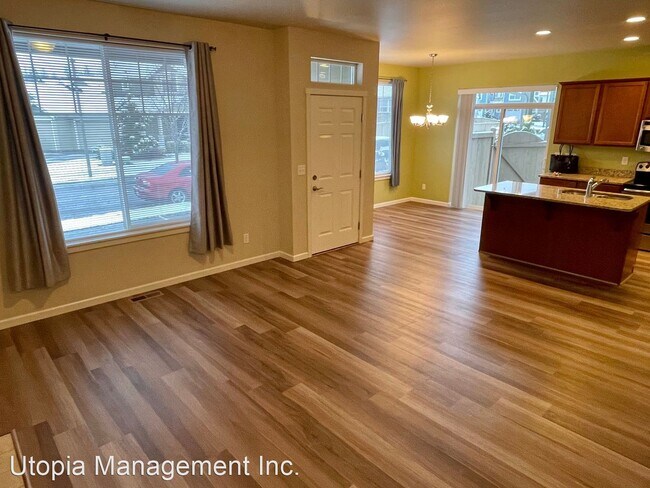 Building Photo - 3 br, 2.5 bath House - 353 Holland Ave.