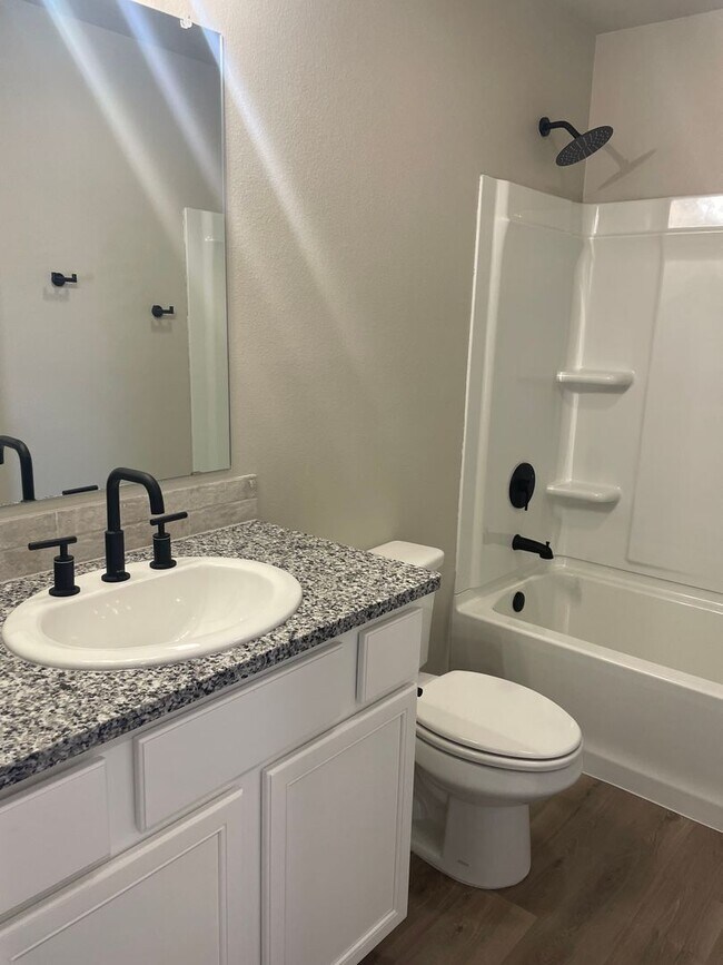 Building Photo - 3BR/2BA in Bell Farms, Frenship ISD Distri...