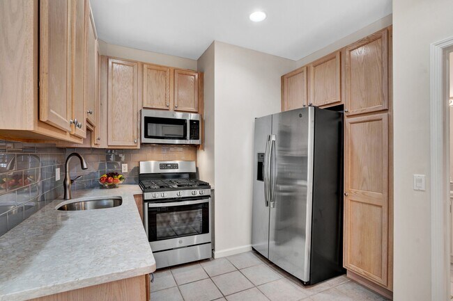 Building Photo - 1309 Half Moon Bay Dr