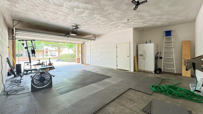 Building Photo - 1034 Grand Oak Ln