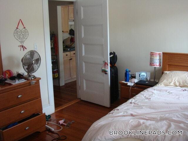Building Photo - 1616 Beacon St