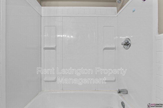 Building Photo - 1036 Whitehall Pl