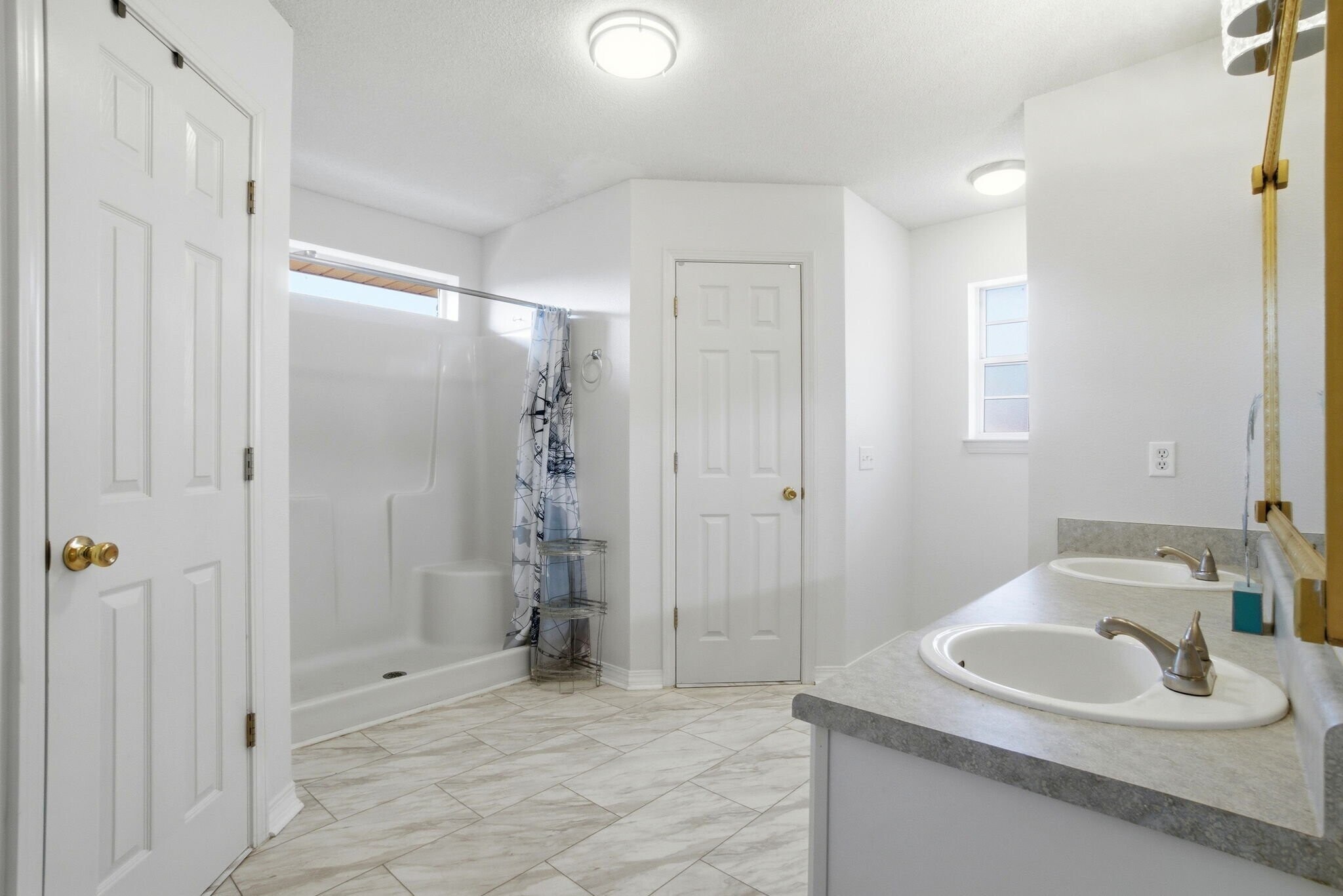 Building Photo - 3315 Bauer Rd