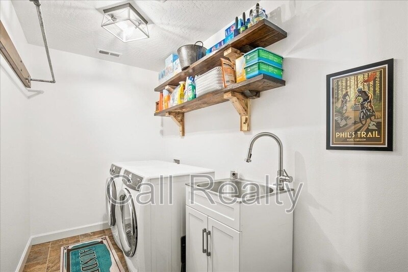 Building Photo - 2522 W Juliann Ct