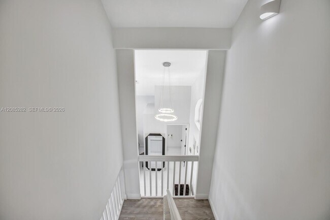 Building Photo - 3432 SW 49th St