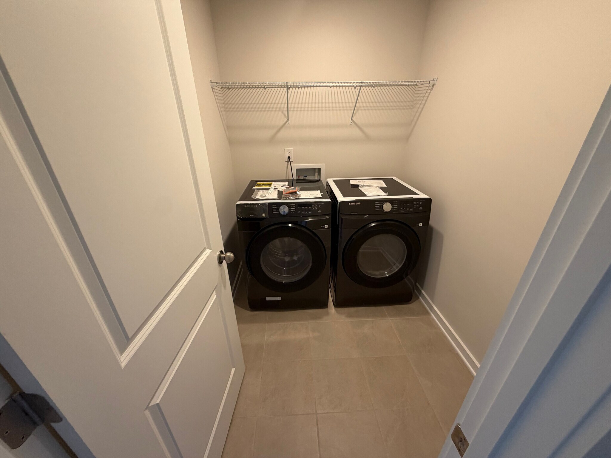 Building Photo - Room in Single Family Home on Switchgrass Ct