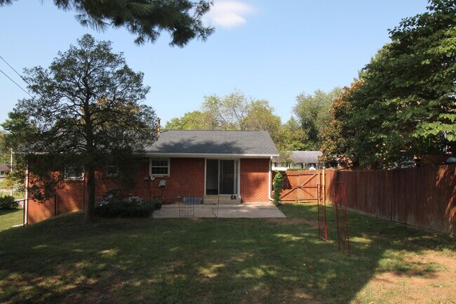 Building Photo - 2906 Brigadoon Pkwy