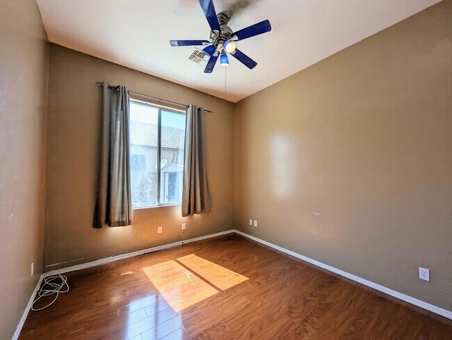 Building Photo - 3310 W Latona Rd