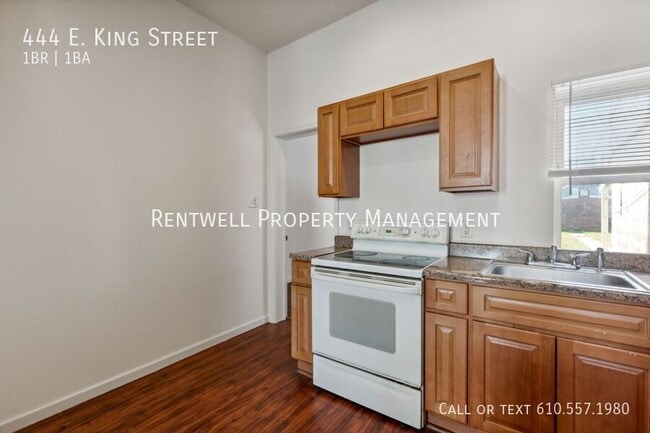 Building Photo - 444 King St